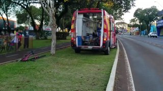 Homem fica ferido após acidente com bike em ciclovia da Avenida Brasil