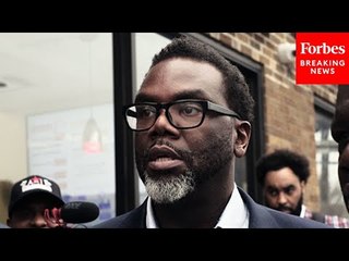 Chicago Mayor Brandon Johnson Holds Press Briefing On Mental Health System Expansions