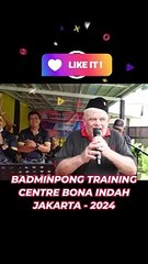 HEBOH. BULE AUSIE PIDATO SEBELUM GOYANG DANGDUT.