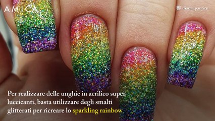 Le nail art arcobaleno per celebrare l'arrivo di giugno, il mese del Pride