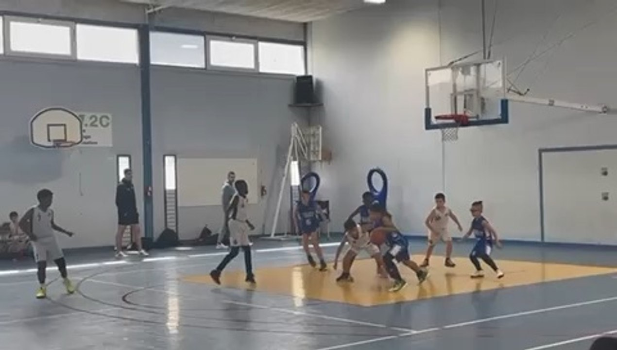 U11 DIV1 : UNE PASSE POUR RUBEN 