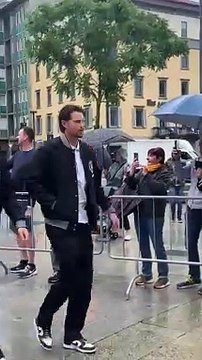 Festa per l'Atalanta, l'arrivo del pullman in Comune: il sindaco premia i giocatori