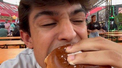 Así es The Champions Burguer en el Sánchez-Pizjuán: food trucks de las mejores hamburguesas a pie de campo
