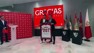 Óliver Torres se despide del Sevilla