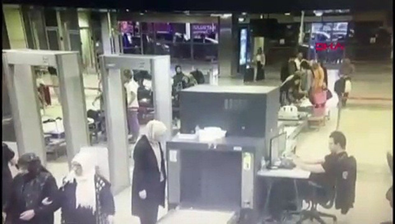 Eski belediye başkanı yurt dışına kaçarken yakalandı