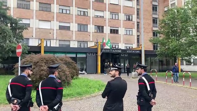 Vizzolo, violenza e suicidio in ospedale, 21enne si lancia dal quarto piano