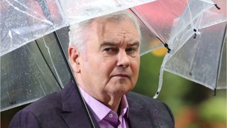 Eamonn Holmes: Friends express worry about the presenter as they say he is ‘struggling’ with divorce