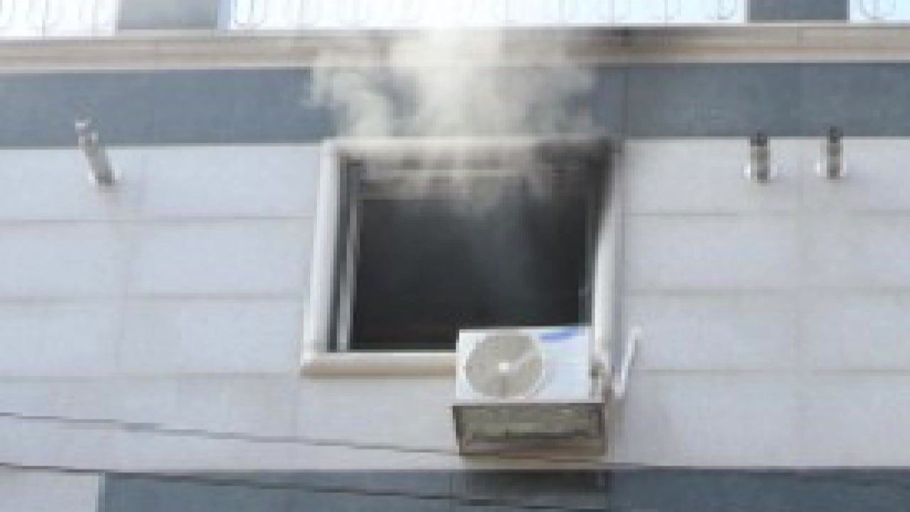 충주 원룸서 가스 폭발 추정...1명 전신 화상 / YTN