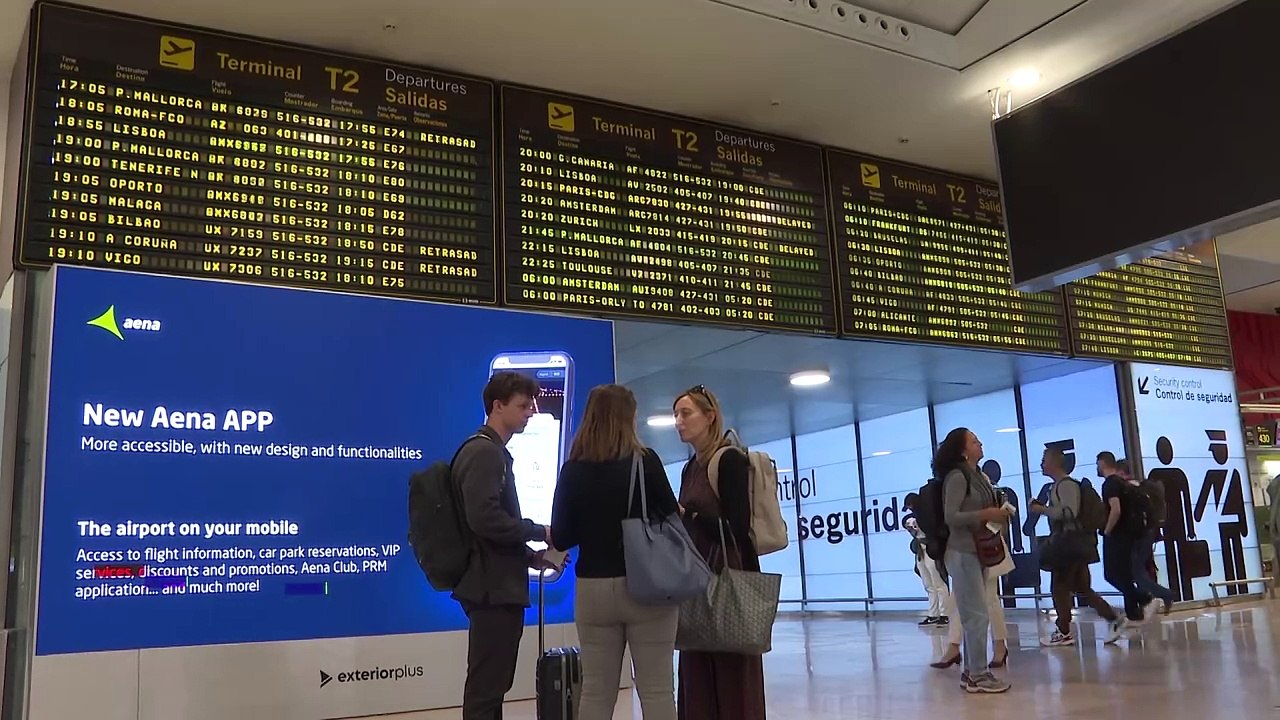 Consumo multa con 150 millones a Ryanair, easyJet, Vueling y Volotea por el equipaje de mano
