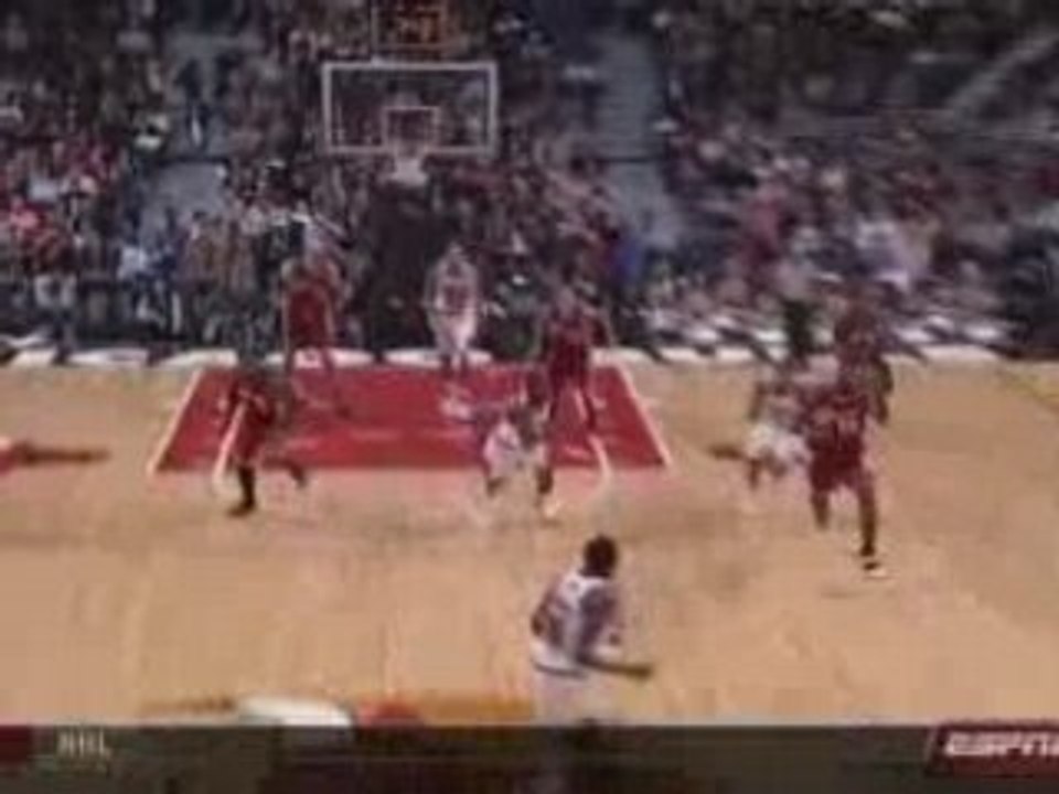 Lebron james dunk at chicago