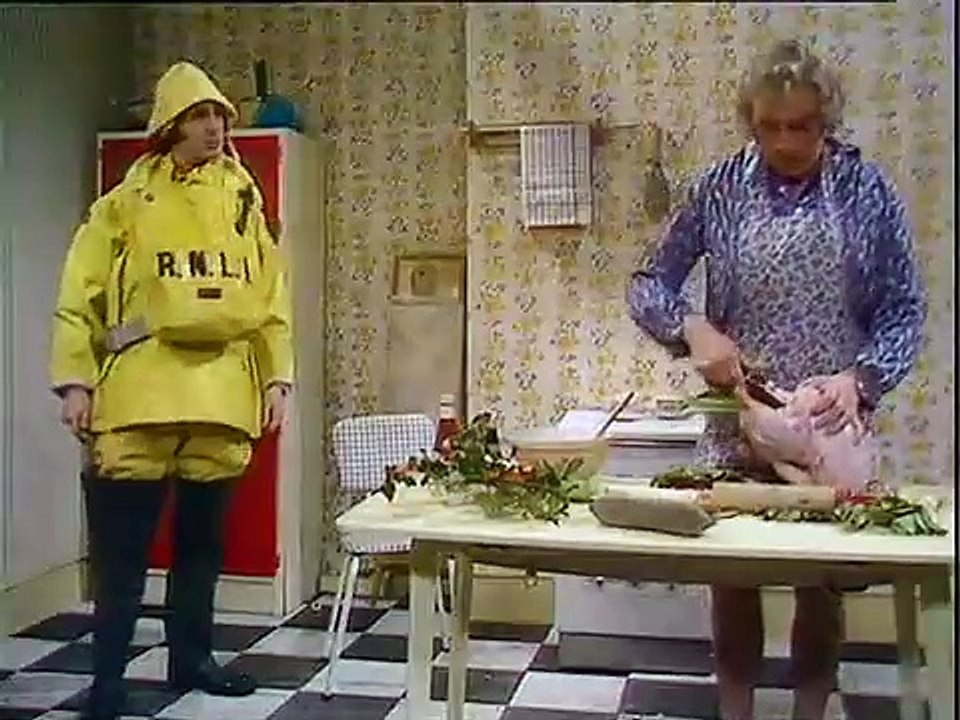 Monty Python's Flying Circus S03 E07 - Salad Days