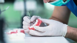أول دواء لنمو الأسنان سيخضع قريبا لتجارب على البشر