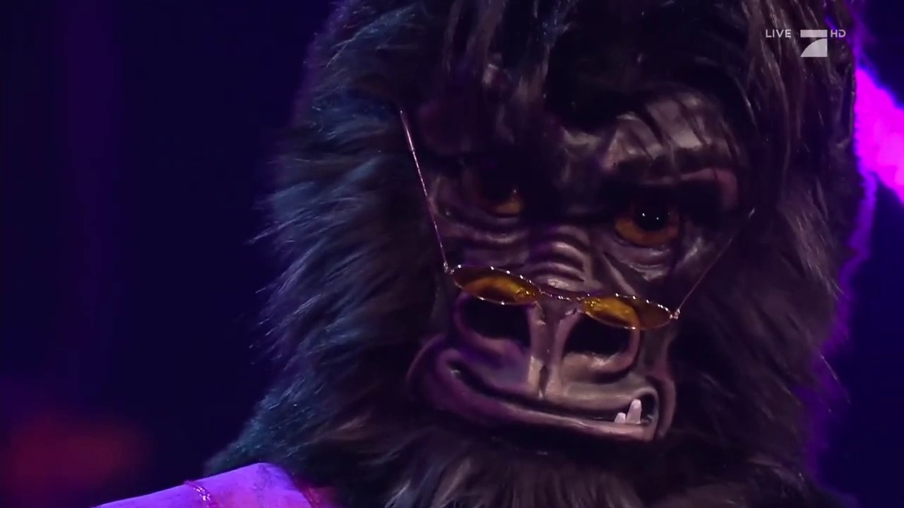 2022.04.13 Rúrik Gíslason (Der Gorilla) - Stevie Wonder "Superstition" @ The Masked Singer