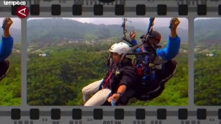 Pacu Adrenalin dengan Paralayang di Bukit Pangrango Puncak