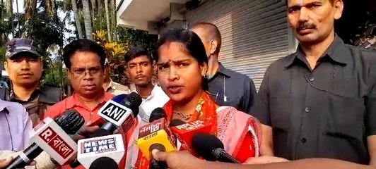 ‘২০২৪-এ প্রথম নিজের ইচ্ছায় ভোট দেব’, জানালেন বসিরহাটের আত্মবিশ্বাসী BJP প্রার্থী রেখা পাত্র