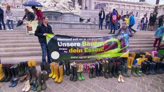 احتجاجات المزارعين في أوروبا: مزارعو النمسا يغضبون ويضعون نعالهم أمام البرلمان 