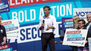 Rishi Sunak unveils the Conservative campaign bus