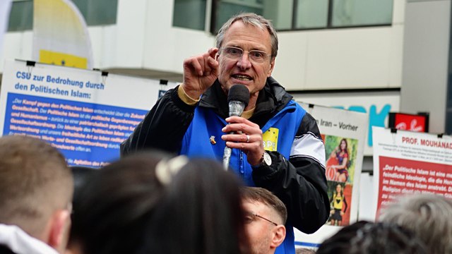 Des militants du mouvement anti-islam « Pax Europa » visés par une attaque au couteau en Allemagne