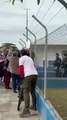 Inauguração de hospital municipal em Florianópolis tem protesto, confusão e spray de pimenta