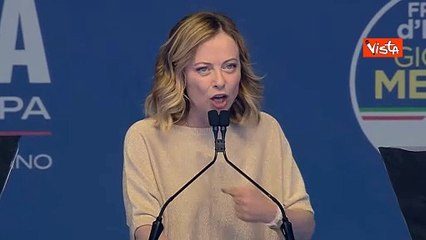 "L'inno femminista" di Meloni: "Sono una donna e ho il diritto di difendermi"