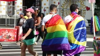 Parada LGBT+ de SP chama atenção para a política