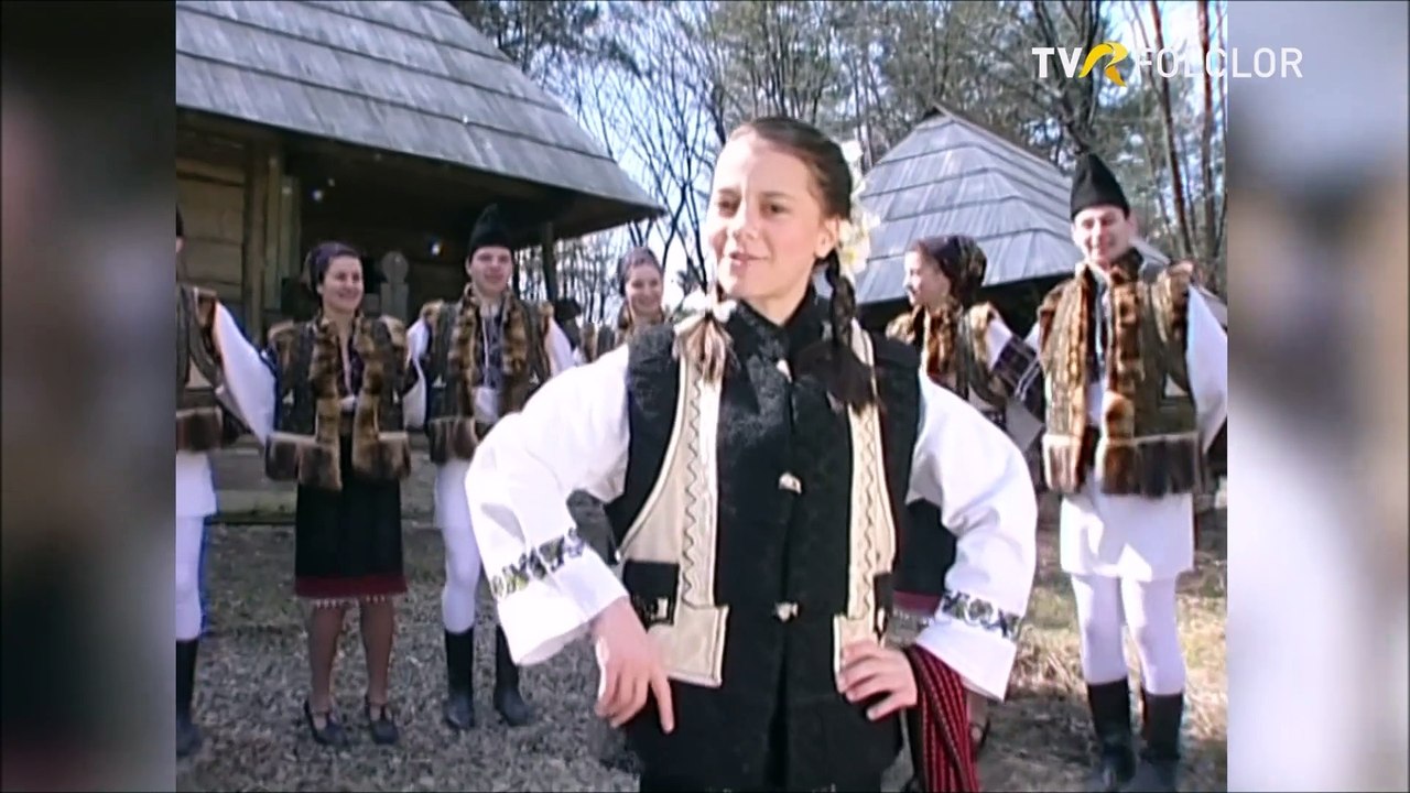 Andreea Chisalita - Am iesit si eu la joc (Popasuri folclorice - arhiva TVR)
