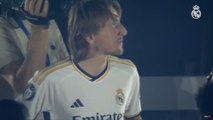 Un fin de fiesta histórico: todo el Real Madrid cantando el himno en el Santiago Bernabéu