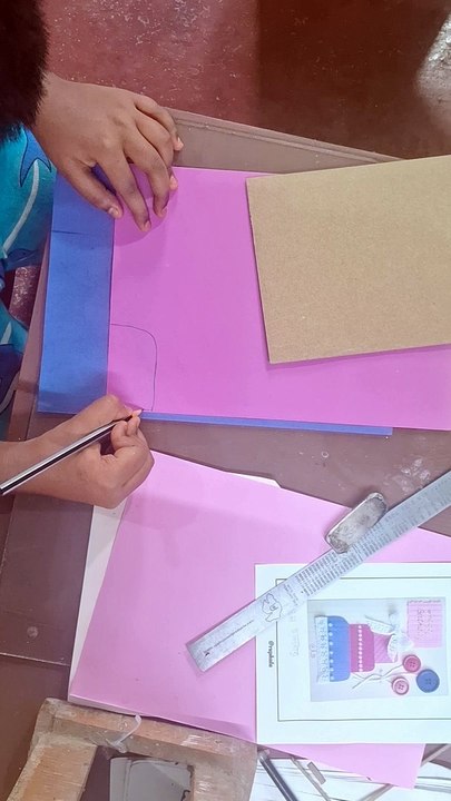 ✨ Creative Card Designs Workshop for Young Artists! ✂️