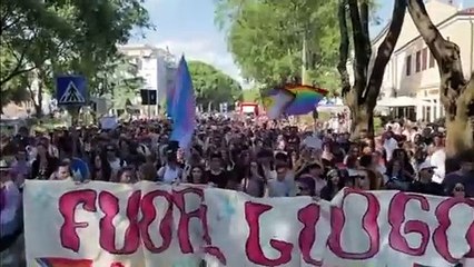 Il video del Pride, a Padova sfilano in 10mila per le vie del centro