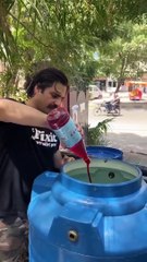 Karachi ki Garmi or Logo main Sharbat ki Taqseem