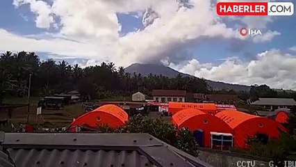 Endonezya'daki Ibu Yanardağı'nda patlama