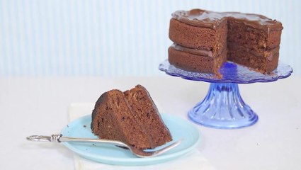 Quick & Easy Chocolate Cake Recipe 🍫