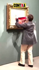ACTIVISTA VANDALIZA CUADRO DE MONET EN MUSEO DE PARÍS