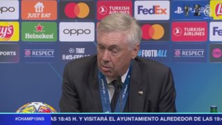 La ovación de Ancelotti en sala de prensa
