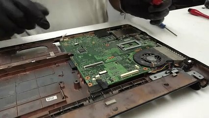 Laptop Compaq 610 se calienta y se apaga - Le enseñamos a limpiar el sistema de refrigeración