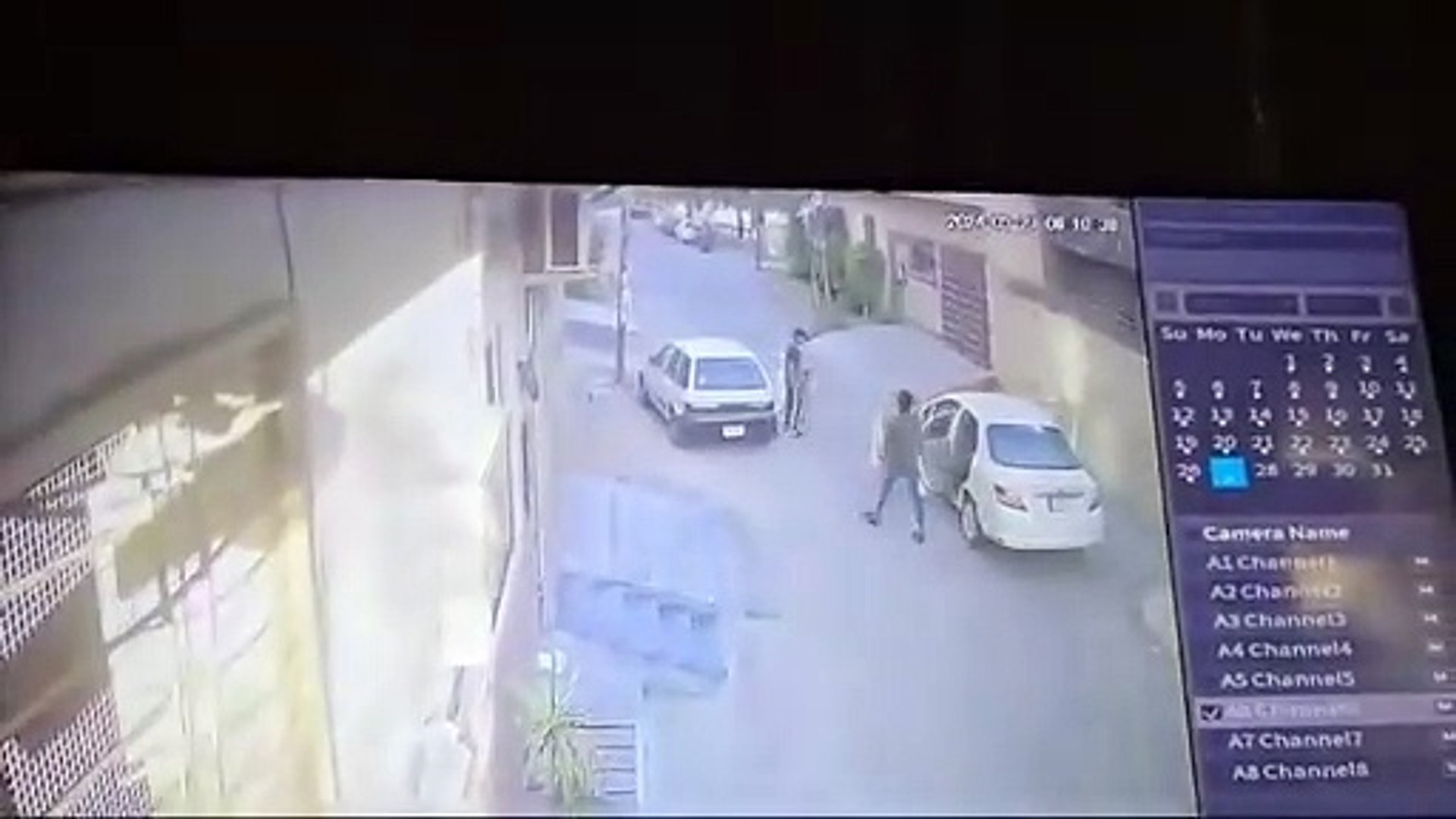 CCTV Footage theif snatching