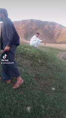 Aj hi hushi ka din a k galay mil