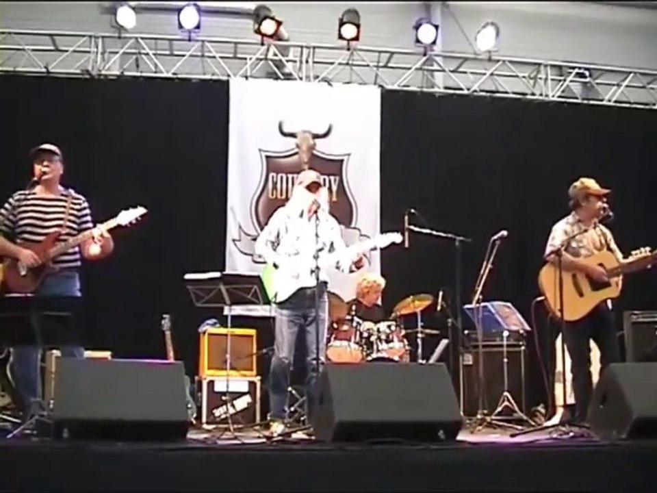Winks featuring Patrick Baricault live at Tours Country Bike Festival 2010