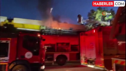 Alevlere teslim olan kafe küle döndü