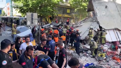 Küçükçekmece'de bina çöktü: Enkaz altında kalanlar var