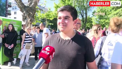 LGS Sınavında Heyecanlı Veliler