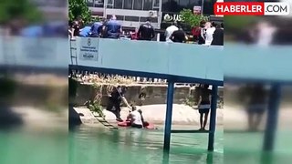Adana'da kanalda can pazarı: Boğulma tehlikesi geçiren genci polis ve vatandaş el ele vererek böyle kurtardı