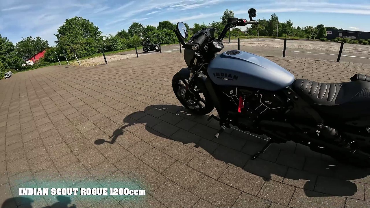 Dianas Bike, INDIAN SCOUT ROGUE in Storm Blue