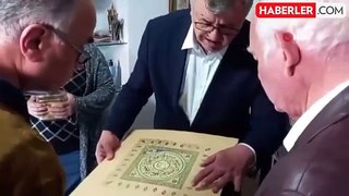 Şehzade Osman Selahaddin Osmanoğlu, 'Nakkaşın Fırçasından' sergisini ziyaret etti