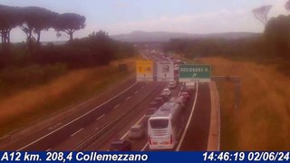 Lunghe code all'uscita Rosignano dopo il grave incidente al casello autostradale