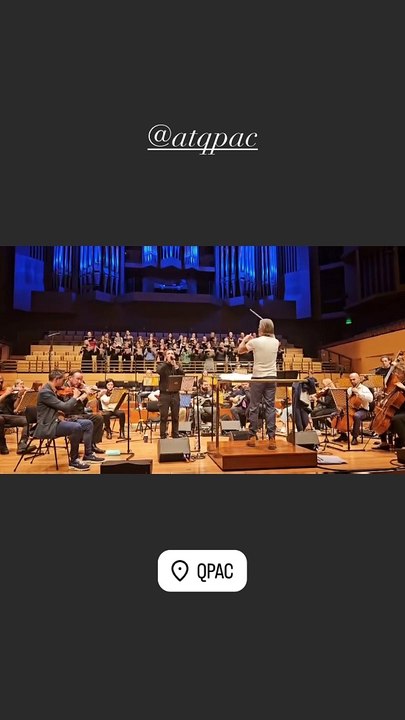 Αποθεώθηκε ο Μπάσης! Ρίγη συγκίνησης για το Άξιον Εστί – Όρθιο το κοινό χειροκροτούσε ασταμάτητα 3