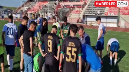 Çorum'da sıcaktan bayılan 2 futbolcu hastanelik oldu