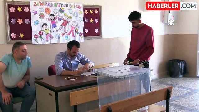 Siirt'in Konacık köyünde muhtarlık seçimi yeniden yapıldı