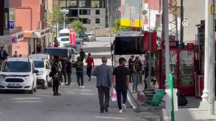 Hakkari Belediye Başkanı Akış, Van'da gözaltına alındı
