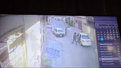 A RECENT VIRAL CAPTURED THREE INDIVDUALS STEALING  TWO GPATS FROM THIER OWNER IN LAHORE